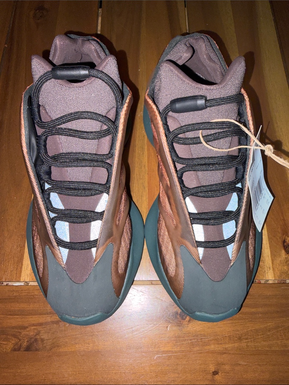 Adidas Yeezy 700 V3 Sneakers Brown & Orange US 4.5 NWT